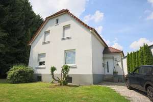 Freistehendes Zweifamilienhaus mit 1.468 m² Grundstück – viel Platz für Familie, & neue Ideen – Die vollständige Adresse der Immobilie erhältst du vom Anbieter., 33779 Heepen, Bielefeld – Vorschaubild 3