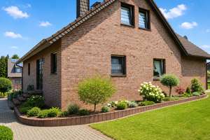 • Freistehendes Zuhause mit Pool, BUNGALOW-Wohnkomfort & XXL-Garagen... – Die vollständige Adresse der Immobilie erhältst du vom Anbieter., 41372 Niederkrüchten – Vorschaubild 3