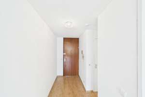 Ideal f. Singles oder Senioren. Toplage, traumhafte Aussicht, Balkon, Aufzug, TG, Hausmeisterservice – Die vollständige Adresse der Immobilie erhältst du vom Anbieter., 73207 Plochingen – Vorschaubild 3