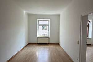 Helle, und ruhige, 2-Zimmer-Altbauwohnung mit sep. Wohnküche mit EBK in München-Lehel – Gewürzmühlstraße 1, 80538 Lehel, München – Vorschaubild 8