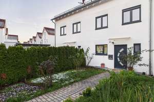 Gepflegtes Reihenmittelhaus mit 5 Zimmern in Sindelfingen – Krotenäckerweg 44, 71069 Sindelfingen – Vorschaubild 2