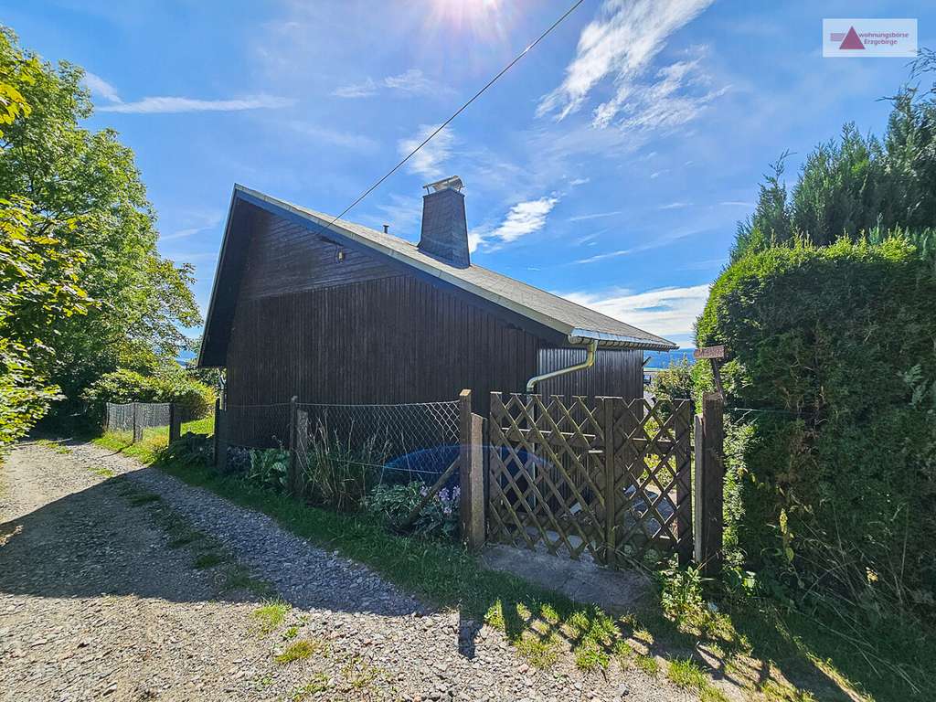 Immobilie in Lauter-Bernsbach - Ihr Wochenenddomizil mit Panoramablick! - Bild 2