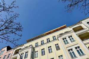 Traumhafte Altbauwohnung mit Balkon befristet für ein Jahr – Wichertstraße 72, 10439 Prenzlauer Berg, Berlin – Vorschaubild 1