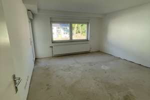 Modernisierte Erdgeschosswohnung mit Balkon in ruhiger Lage - WBS erforderlich – Drüenstraße 51a, 47506 Neukirchen-Vluyn – Vorschaubild 2