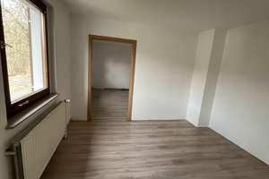 Solide Doppelhaushälfte mit 4 Zimmern in Siegen-Eiserfeld – Die vollständige Adresse der Immobilie erhältst du vom Anbieter., 57080 Eiserfeld, Siegen – Vorschaubild 9