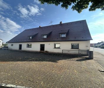 1-2 Familienhaus mit großen teilbaren Grundstück