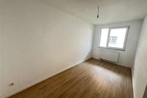 Modernes Wohnen mit Wohlfühlgarantie: Stilvolle 2-Zimmer-Wohnung in Hamburg-Langenhorn – sofort verf – Kreuzblumenweg 22, 22417 Langenhorn, Hamburg – Vorschaubild 3