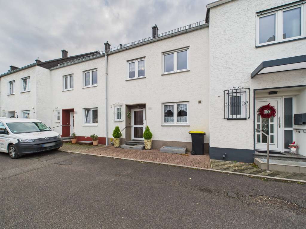 Immobilie in Euskirchen - Familienfreundliches Reihenhaus in begehrter Lage von Euskirchen - Bild 1