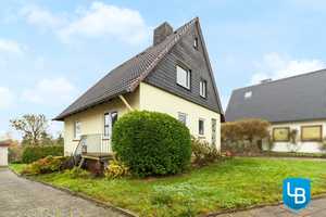 Familienfreundliches Haus mit Garten und Renovierungsbedarf – Rendsburg-Eckernförde (Kreis) – Vorschaubild 2