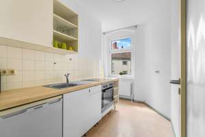 Lichtdurchflutete Altbauwohnung mit besonderer Raumwirkung – Die vollständige Adresse der Immobilie erhältst du vom Anbieter., 12049 Neukölln (Ortsteil), Berlin – Vorschaubild 6