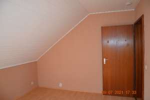 Gepflegter Wohnraum in Gladbeck: 3,5-Zimmer-Wohnung im Dachgeschoss – 45966 Gladbeck – Vorschaubild 16