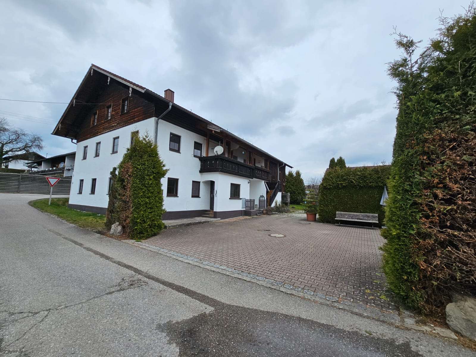 Charmantes Bauernhaus / Sacherl mit Einliegerwohnung, Rosenheim Kreis – Bild 1