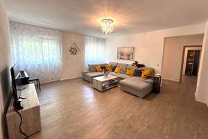 Einmalige Gelegenheit in Eutingen: Großzügige 5-Zimmer-Wohnung mit separatem Bauplatz! – Pfalzgrafenstraße 19, 75181 Eutingen, Pforzheim – Vorschaubild 2