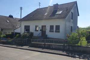 Blicklage!
Familienfreundliches 1-Familienhaus mit Garage im Grünen – Rheingau-Taunus-Kreis – Vorschaubild 2