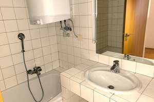 Preishammer! Schicke 2-Zimmer-Wohnung mit Loggia in der historischen Altstadt von Regensburg – Die vollständige Adresse der Immobilie erhältst du vom Anbieter., 93047 Innenstadt, Regensburg – Vorschaubild 6