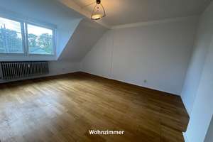 Teilsanierte 3-Zimmer-Dachgeschosswohnung mit Neckarblick in Mannheim-Neuostheim