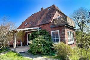 Parkähnliches Grundstück mit historischem Einfamilienhaus im Herzen von Wyk! – Die vollständige Adresse der Immobilie erhältst du vom Anbieter., 25938 Wyk auf Föhr – Vorschaubild 2