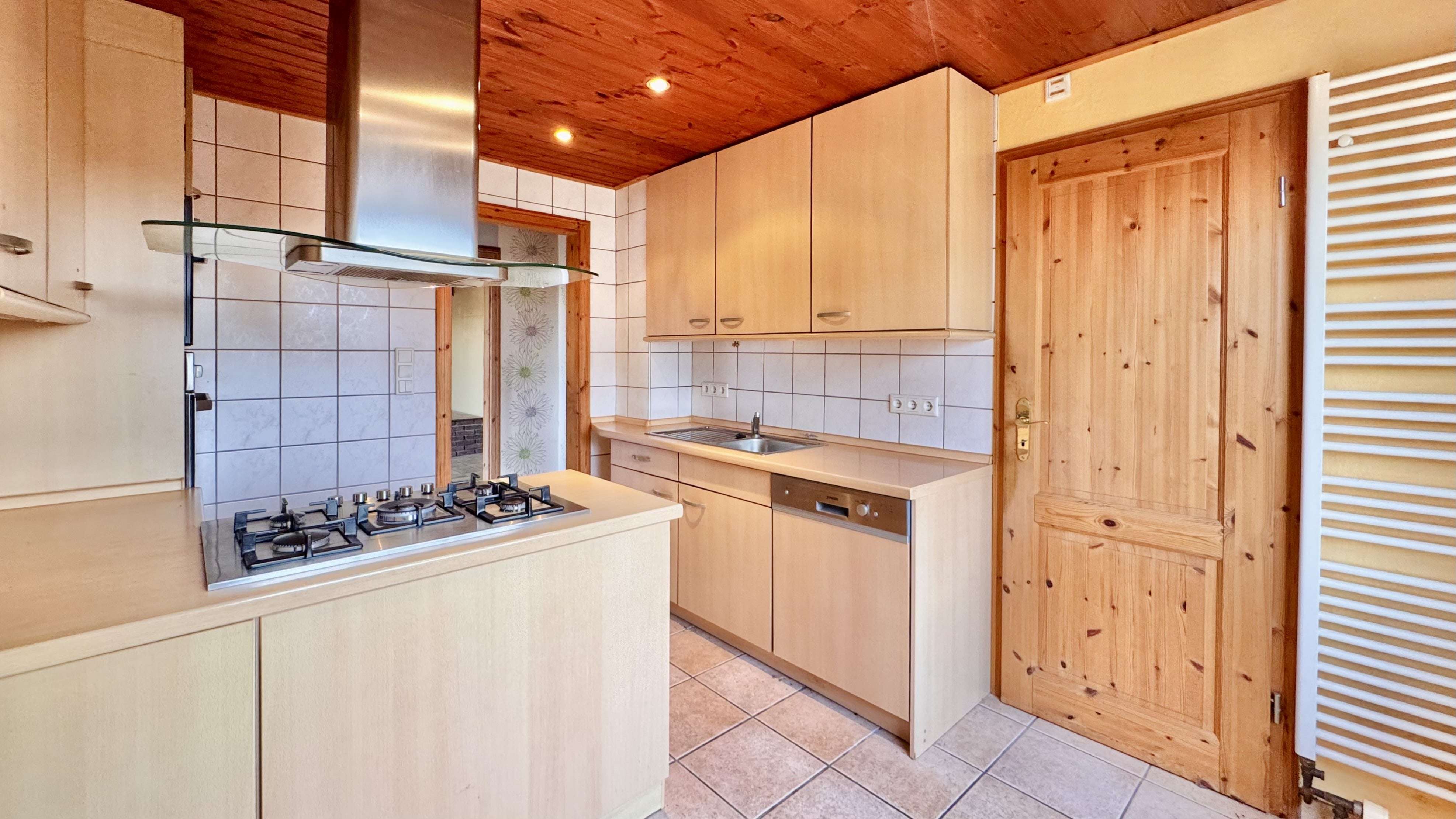 Zwei ländliche Handwerkerhäuser mit großem, ruhigem Grundstück, Nordfriesland Kreis – Bild 3