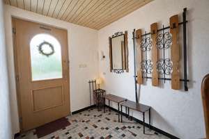 Ein Anwesen mit Freiheit: Gepflegtes Bauernhaus mit großem Grundstück in fantastischer Lage – Die vollständige Adresse der Immobilie erhältst du vom Anbieter., 86854 Amberg – Vorschaubild 8