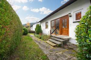 Familienfreundliches Haus in ruhiger Wohnlage mit Doppelgarage und Garten – Die vollständige Adresse der Immobilie erhältst du vom Anbieter., 74544 Michelbach an der Bilz – Vorschaubild 3
