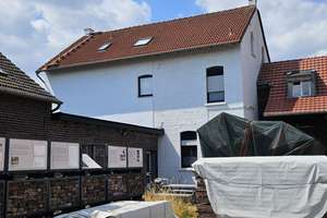 1.OG in ehemal. Bauernhof mit Gartennutzung in KR-Hüls ab sofort zu vermieten – Krüserstraße 29, 47839 Hüls, Krefeld – Vorschaubild 2