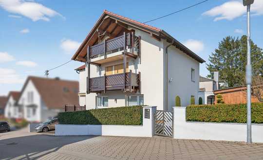 Großzügig leben, individuell vollenden: 3-Familienhaus mit teilweise Rohbauzustand in Wolfartsweier