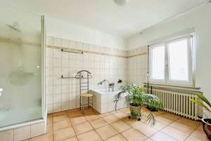 Stilvolles Stadthaus in zentraler Lage von Heuchelheim – Die vollständige Adresse der Immobilie erhältst du vom Anbieter., 35452 Heuchelheim – Vorschaubild 19