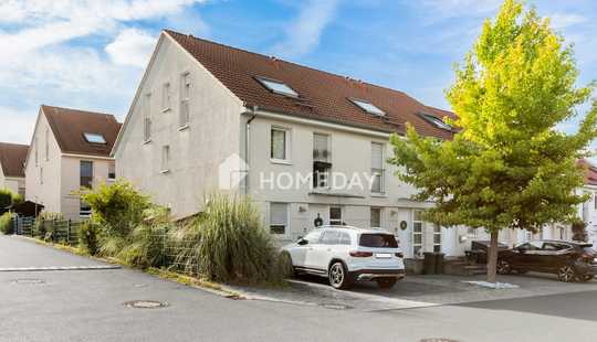 Bild von REH in ruhiger Lage mit Vollkeller, ausgebautem Dachgeschoss, 20 Meter von der Europäischen Schule