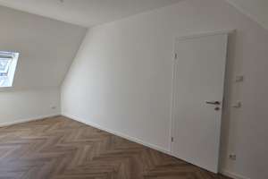 Neubezug nach Kernsanierung - Gehobene Dachgeschosswohnung mit 2 Zimmern und modernem Flair in Bilk  – Fleher Straße 154, 40223 Bilk, Düsseldorf – Vorschaubild 14