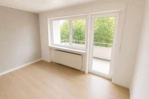 Neue 3er-WG gesucht – frisch kernsanierte Wohnung in Karlsruhe