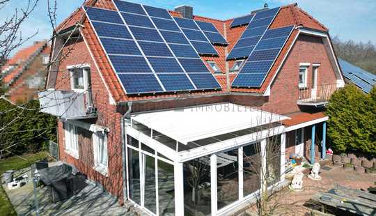 Bild von Einfamilienhaus in Emden mit Wintergarten, Einliegerwohnung, Balkon & pflegeleichtem Garten