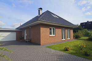 Moderner Niedrigenergie-Bungalow mit Ausbaureserve im Dachgeschoss am nahe gelegenen Selenter See – Die vollständige Adresse der Immobilie erhältst du vom Anbieter., 24238 Selent – Vorschaubild 1