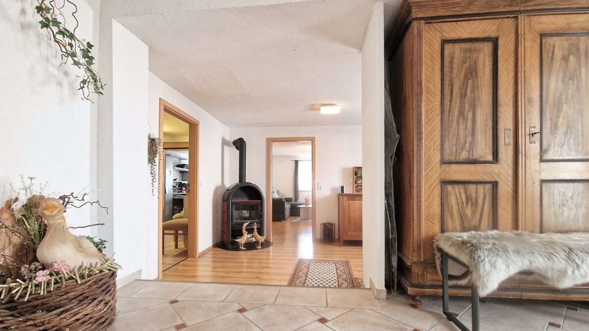 Immobilie in Alleshausen - Barrierefreie Wohnung + Haus + Doppelgarage + Garten - ideal als Einfamilien- oder Zweifamilienhaus - Bild 12