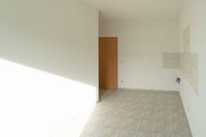 Mit Einbauküche und Balkon in Uninähe – Ernst-Lehmann-Straße 17, 39106 Alte Neustadt, Magdeburg – Vorschaubild 4