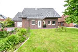 *** Traumhafter Garten mit Traumhaus ***
Eltern und Kinder werden dieses Haus lieben – Leer (Kreis) – Vorschaubild 68