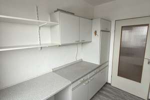 **Bezugsfreie 3-Zimmer-Wohnung mit Balkon in Uni-Nähe – Haunstetter Straße 103, 86161 Hochfeld, Augsburg – Vorschaubild 4