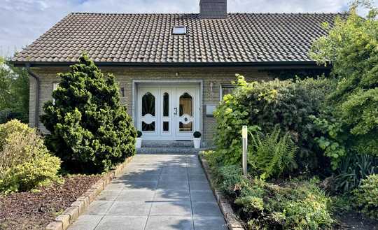 Landlust pur! Solides Zweifamilienhaus mit großzügigem Grundstück Nahe Gescher!