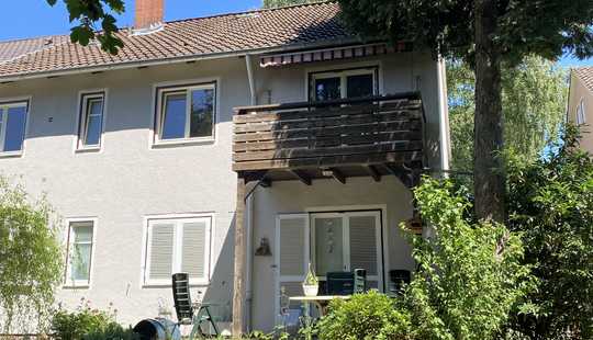 Bild von Keine Käuferprovision + zwei 4 Zi Whgen. frei+ vermietet + Dachbodenanteil als Ausbaureserve +Garten