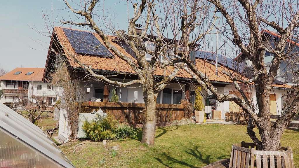 Immobilie in Altusried - Wohnen mit Zukunft - Großzügiges Einfamilienhaus mit Einliegerwohnung und Ausbaupotenzial - Bild 0