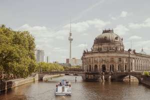 Exklusive Designerwohnung in den SUITES AM TACHELES mit Südloggia – Die vollständige Adresse der Immobilie erhältst du vom Anbieter., 10117 Mitte (Ortsteil), Berlin – Vorschaubild 21