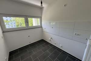 Renovierte 2-Zimmerwohnung mit *Balkon* – Mozartstraße 7, 47226 Rheinhausen-Mitte, Duisburg – Vorschaubild 4