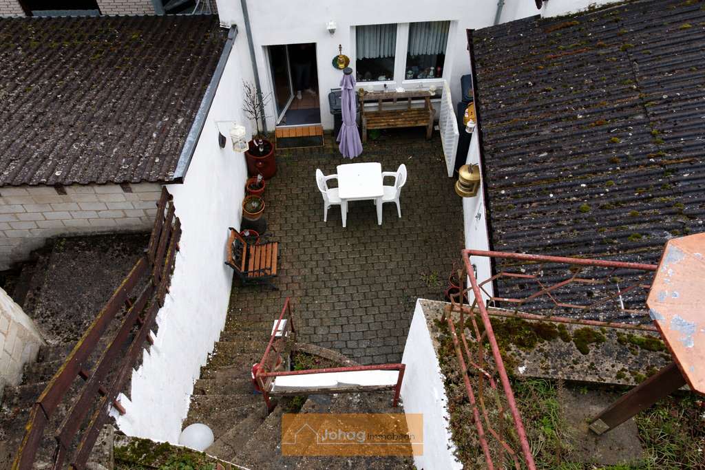 Immobilie in Bad Münstereifel - Denkmalgeschütztes Wohnhaus auf drei Etagen mit Garten im Herzen von Bad Münstereifel! - Bild 2