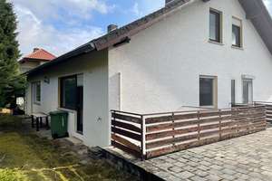 ***Zweifamilienhaus mit ELW in bevorzugter Lage von Gründau** – Hühnerberg 20, 63584 Gründau – Vorschaubild 2