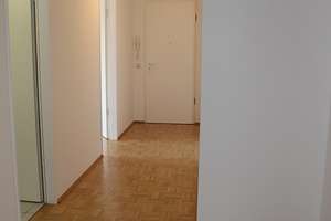 Charmante, großzügig geschnittene 3-Zimmer-Erdgeschoss-Wohnung in Freimann / Am Nordpark – Die vollständige Adresse der Immobilie erhältst du vom Anbieter., 80939 Freimann, München – Vorschaubild 15