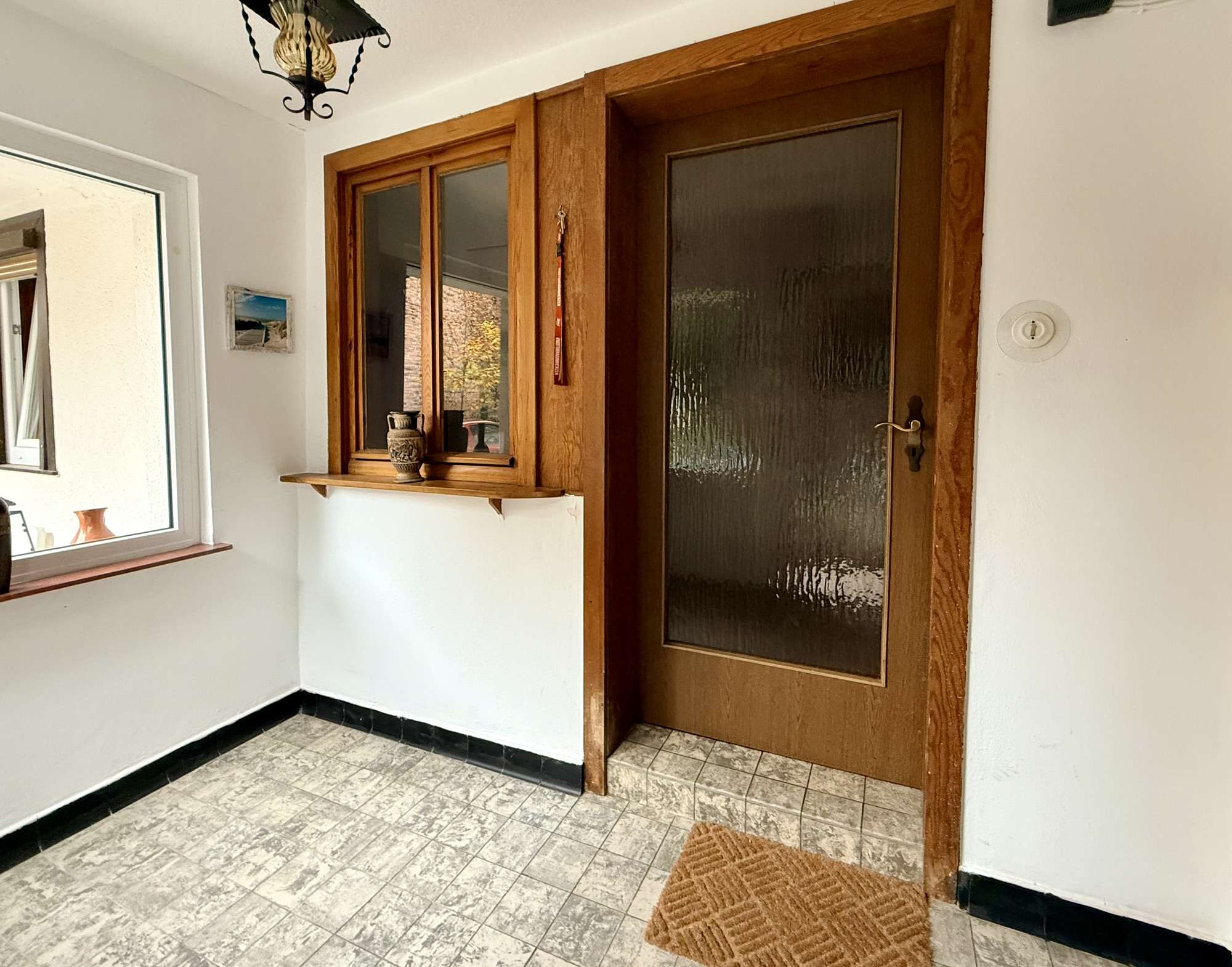 Immobilie in Usingen - Viel Platz für Ihre Ideen: Einfamilienhaus mit unzähligen Nutzungsmöglichkeiten - Bild 13