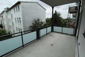 Große Wohnung sucht nette Familie! Bad mit Wanne und Dusche! Balkon! Fahrstuhl! Bus System – Fichtestraße 39, 39112 Magdeburg – Vorschaubild 10