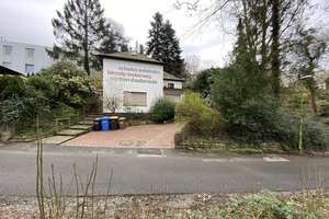 Freistehendes Einfamilienhaus mit Einliegerwohnung in Bergerhausen