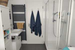 Lichtdurchflutete 2-Zimmer-EBK- Dachgeschosswohnung mit Süd-Balkon & Top-Anbindung – Rothenfelser Straße 4, 81249 München – Vorschaubild 13