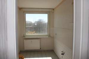 Attraktive 3-Zimmer-Wohnung in bevorzugter Lage im Seeviertel Salzgitter – Riesentrapp 24, 38226 Lebenstedt, Salzgitter – Vorschaubild 4