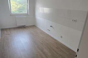 Frisch renovierte 2-Zimmer-Erdgeschosswohnung in Dellwig, frei ab sofort – Baasstr. 13, 45357 Dellwig, Essen – Vorschaubild 4